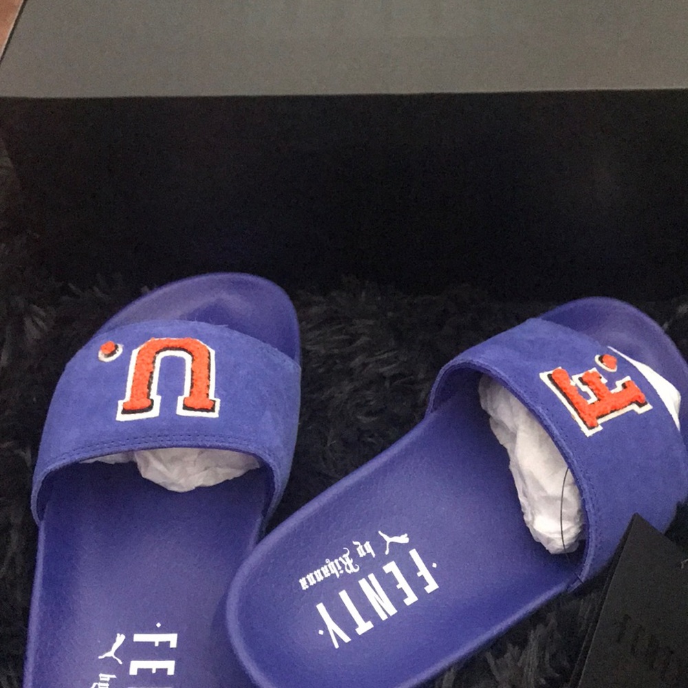 Rihanna Fenty slides!